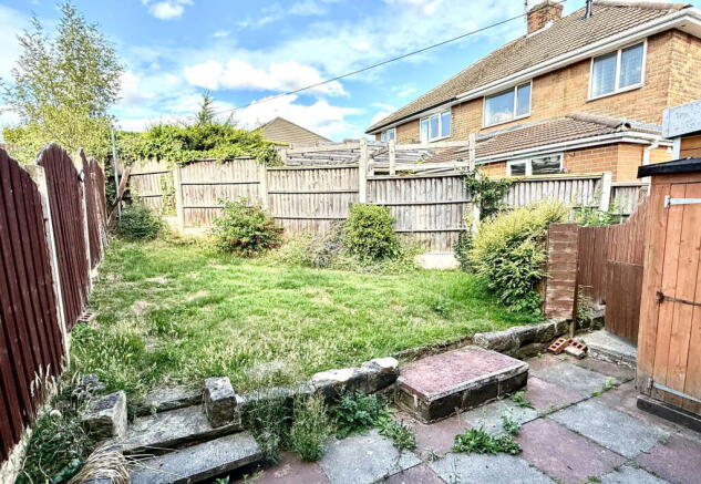 3 bed Semi-Detached for sale Image 12