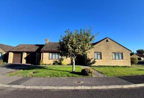 37, Foxglove Close, Wyke, Gillingham SP8 4TW