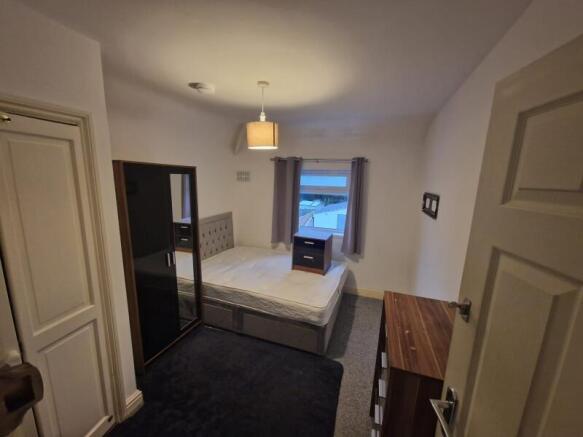 6 bed End of Terrace to rent Image 6