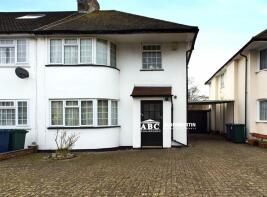43, Mill Ridge, Edgware HA8 7PE