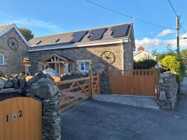 1, Wyrloed Lodge Court, Manmoel Village, Manmoel NP12 0RL