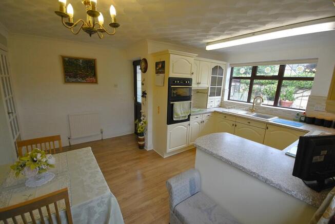 2 bed Detached for sale Image 8