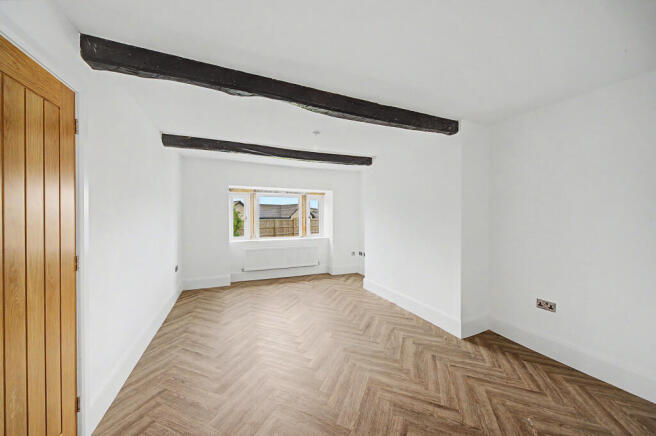 4 bed Semi-Detached for sale Image 4