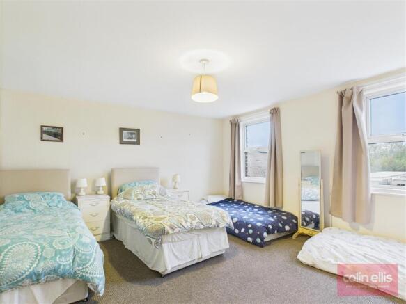 2 bed Terraced for sale Image 9