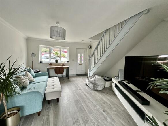 Living Area: