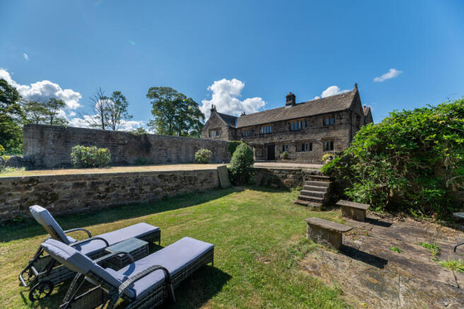 9 bed Detached for sale Image 5
