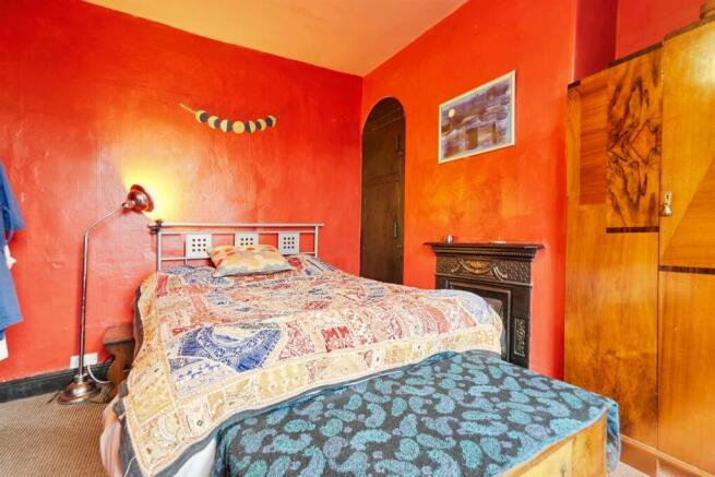 4 bed Terraced for sale Image 8