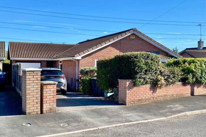 Woodlinken Way, Verwood, BH31 6BT photo 4