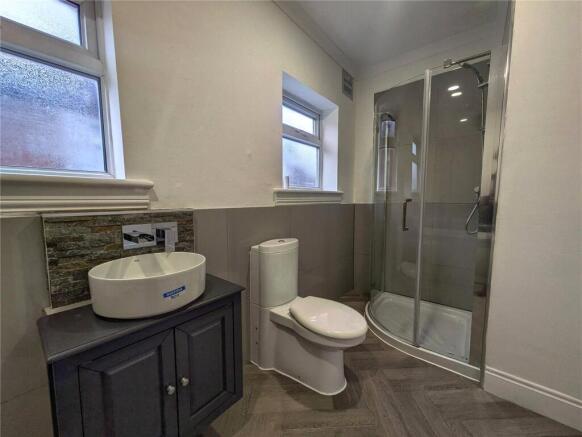 2 bed Terraced to rent Image 8