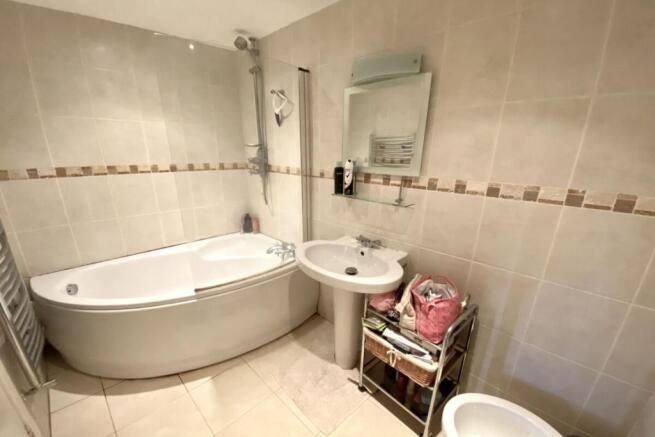 En-Suite Bathroom