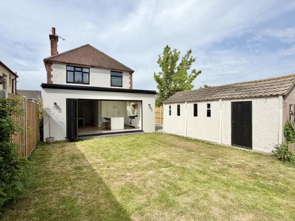 Blandford Road, Upton photo 4