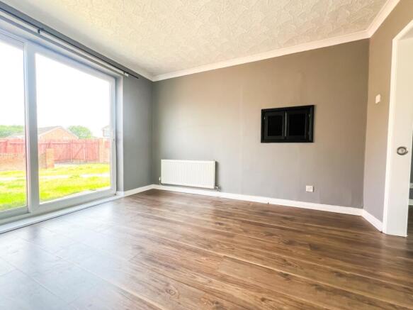 3 bed Semi-Detached for sale Image 4