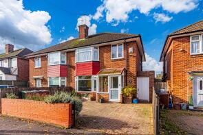 46, Featherstone Gardens, Borehamwood WD6 2LW