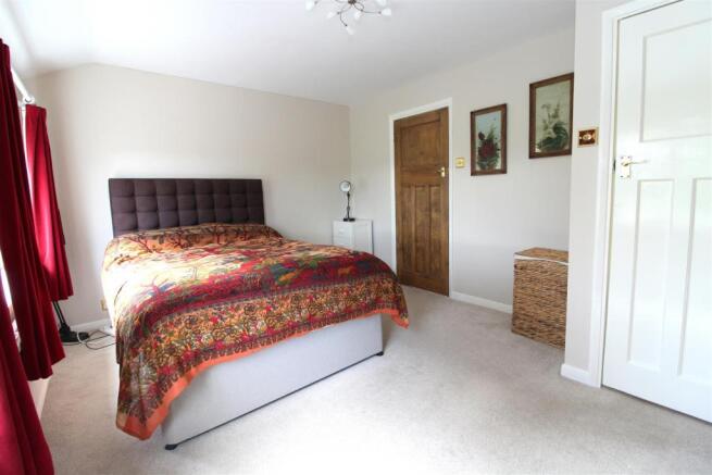 007 Tyttenhanger Green - Master Bedroom - 1.JPG