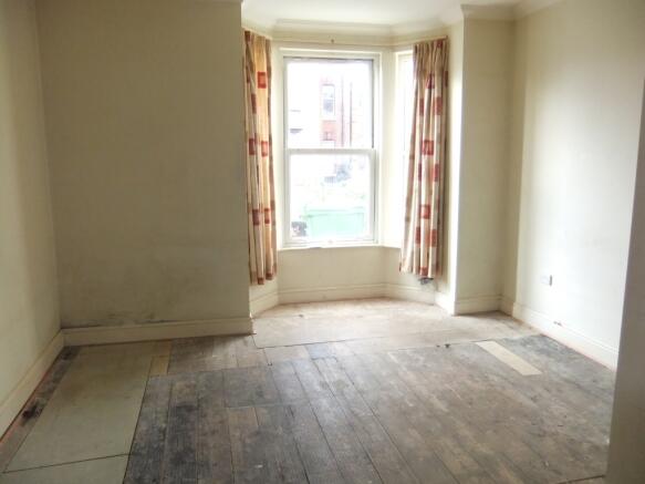 Lounge/Bedroom