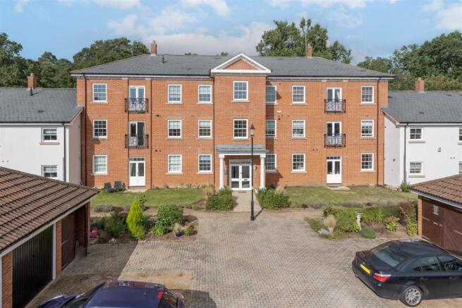 210927 - 6 Fountaine Court, Ampthill - 29.jpg