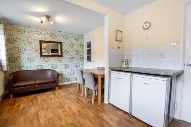 2 bed Terraced for sale Image 5