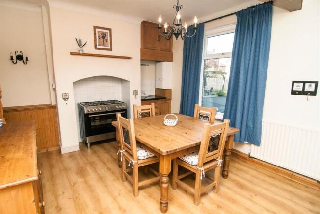 DINING KITCHEN