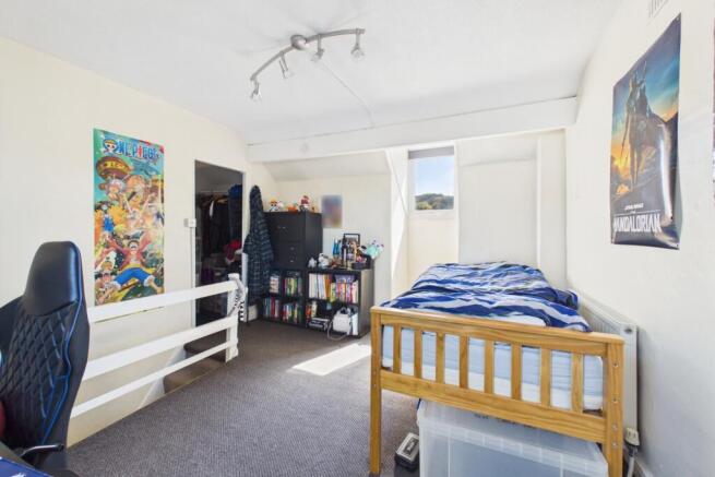 3 bed Terraced for sale Image 10
