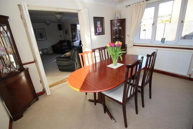 dining room (1).JPG