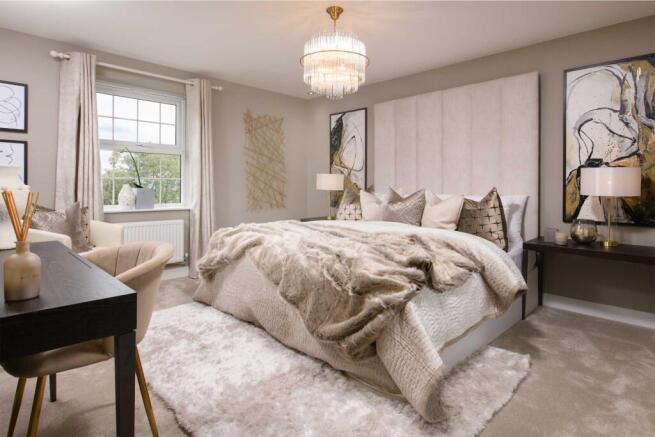 5 bed Detached for sale Image 6