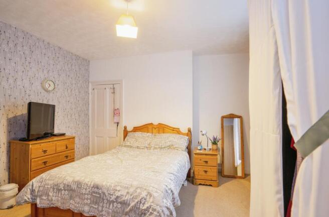 3 bed Terraced for sale Image 8