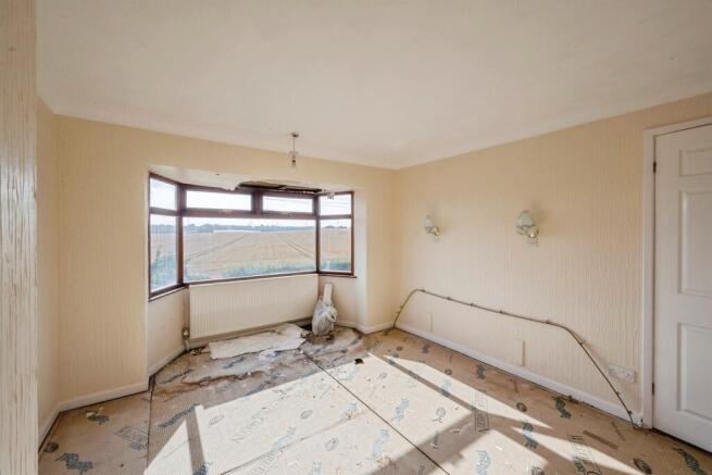 3 bed Semi-Detached for sale Image 11