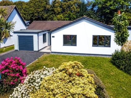 Forest Way, Highcliffe, Dorset, BH23