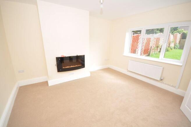11 RUSSELL TERRACE, CARMARTHEN Photo 4