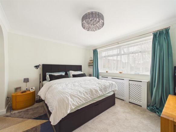 3 bed Semi-Detached for sale Image 9