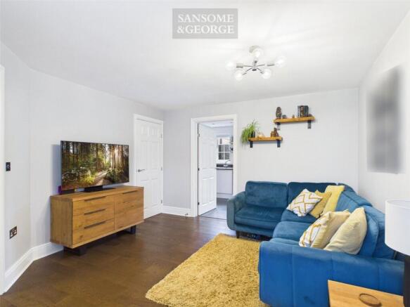 Burlington Way, Bramley, RG26 photo 4