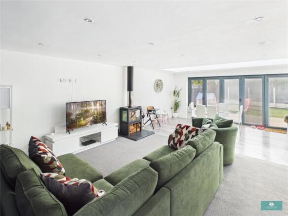 3 bed Semi-Detached for sale Image 11