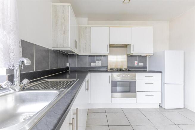 Kitchen 2.jpg
