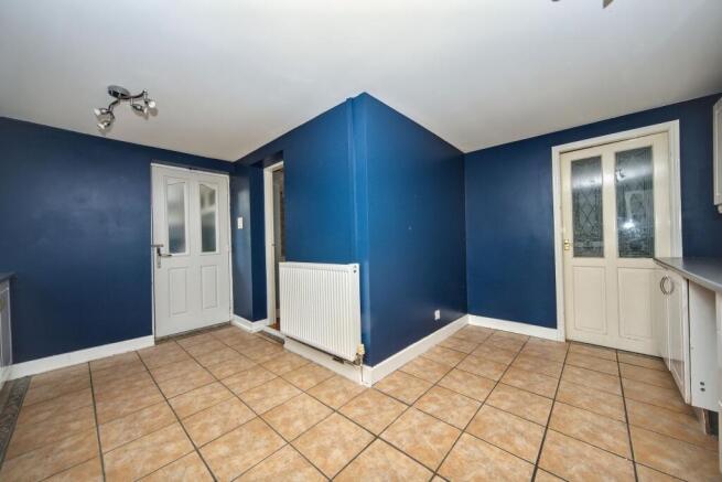 3 bed Semi-Detached for sale Image 11