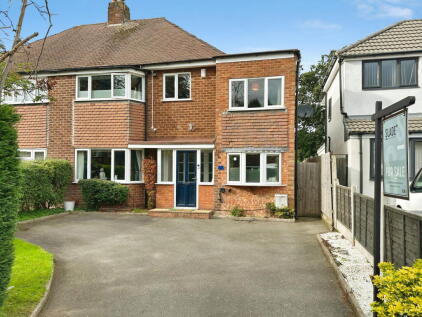 Uplands Avenue, Finchfield, Finchfield, Wolverhampton, WV3 8AD