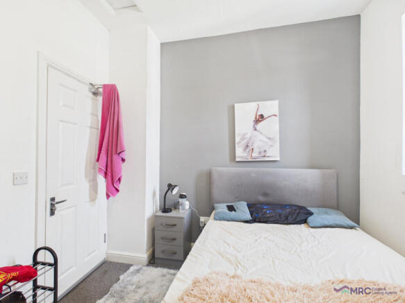 1 bed Flat Share to rent Image 4