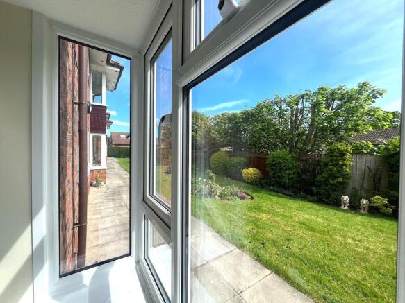 2 bed Apartment for sale Image 5