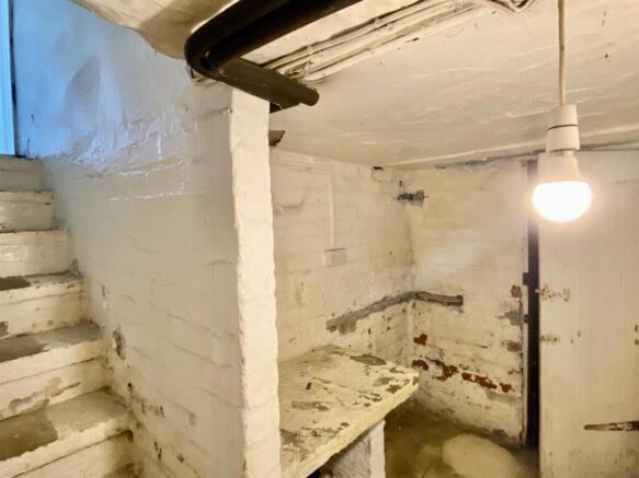 2 bed Terraced for sale Image 7