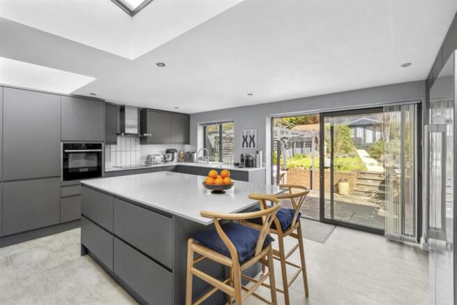 Bruisyard, Valley Rd, HP14 4LW-13.jpg