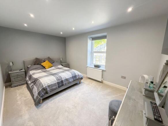 2 bed Terraced for sale Image 10
