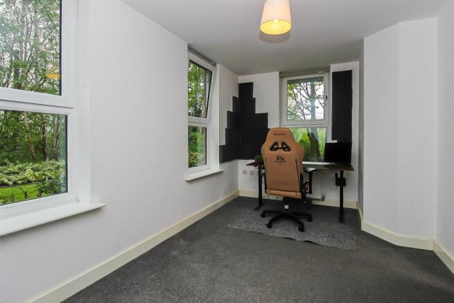 2 bed Town House for sale Image 5