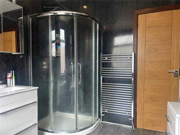 3 bed Terraced for sale Image 11
