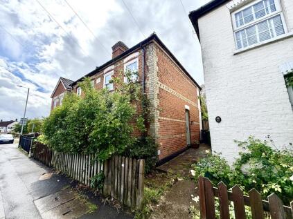 Clayton Road, Chessington, Surrey. KT9 1NQ