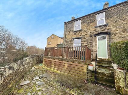 Tennyson Place, Cleckheaton, BD19