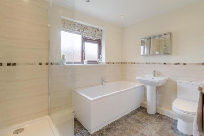 Family Bathroom.jpg