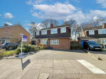 Cookfield Close, Dunstable