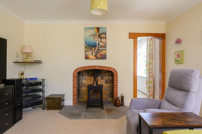 5 bed Detached for sale Image 4