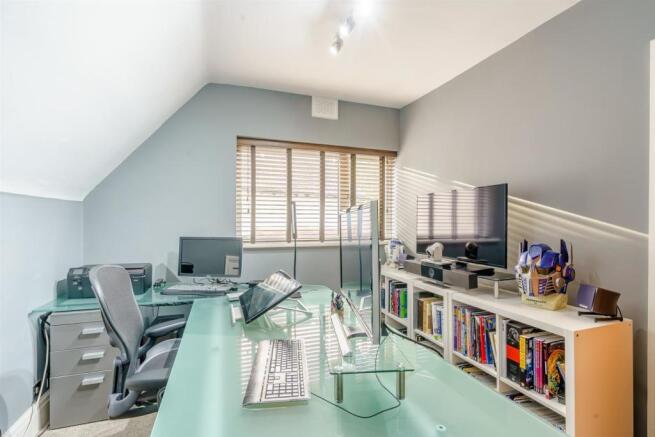 8481423-interior25.jpg