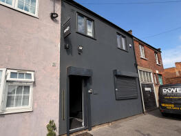 2, Castle Mews, North Finchley, London N12 9EH