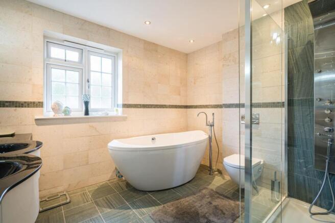 En suite bathroom